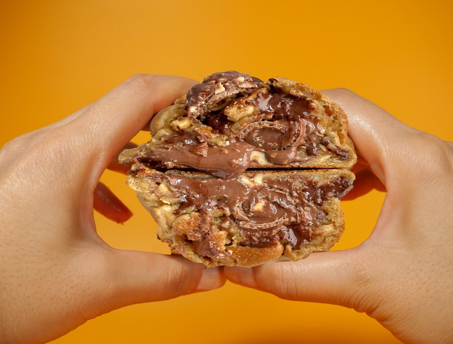 WoW Ferrero Stuffed Cookie (6oz)