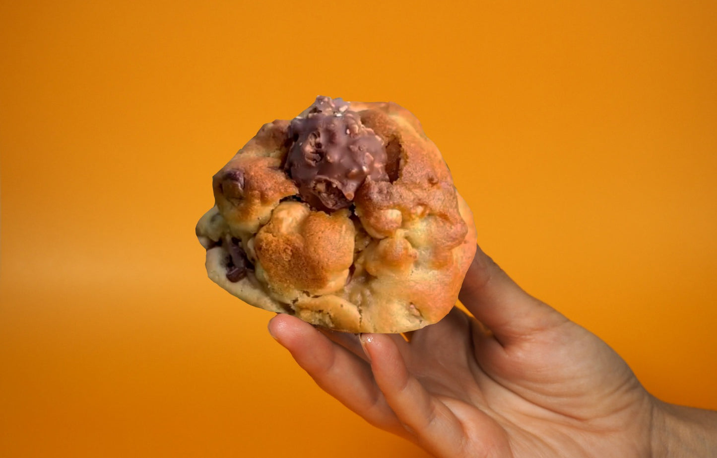 WoW Ferrero Stuffed Cookie (6oz)