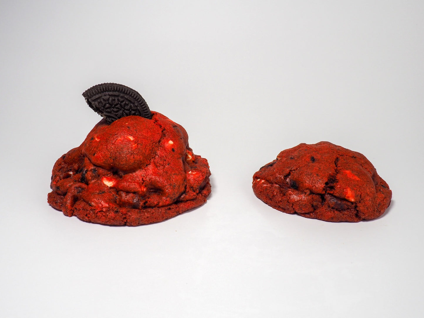 WoW Red Velvet Cream Cheese Cookie (6oz)