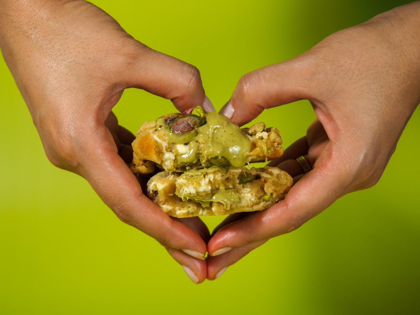 WoW Pistachio Cookie (6oz)