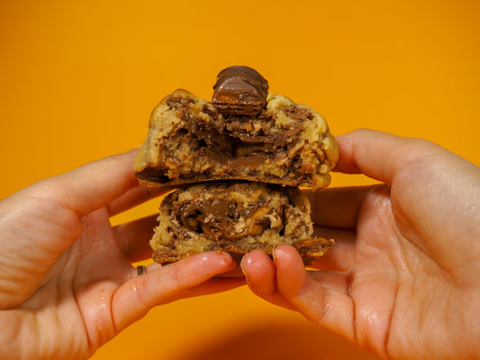 WoW Bueno Bomb Cookie (6oz)
